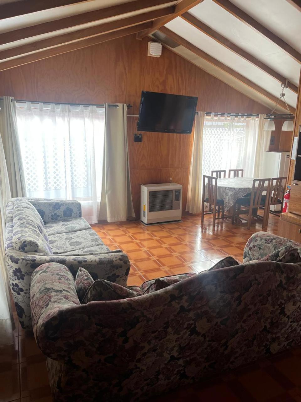 Cabanas Espanol Coyhaique Extérieur photo