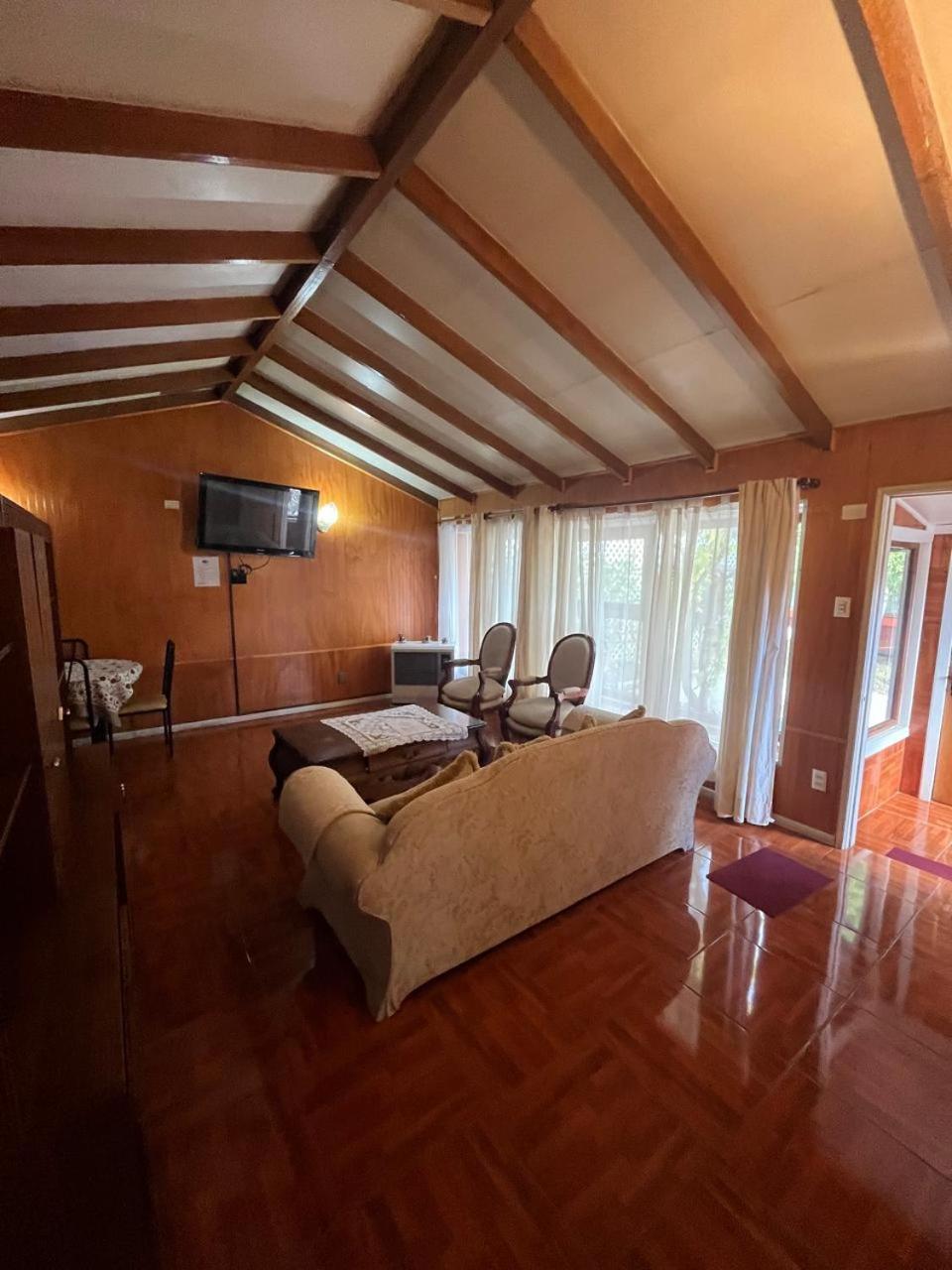 Cabanas Espanol Coyhaique Extérieur photo