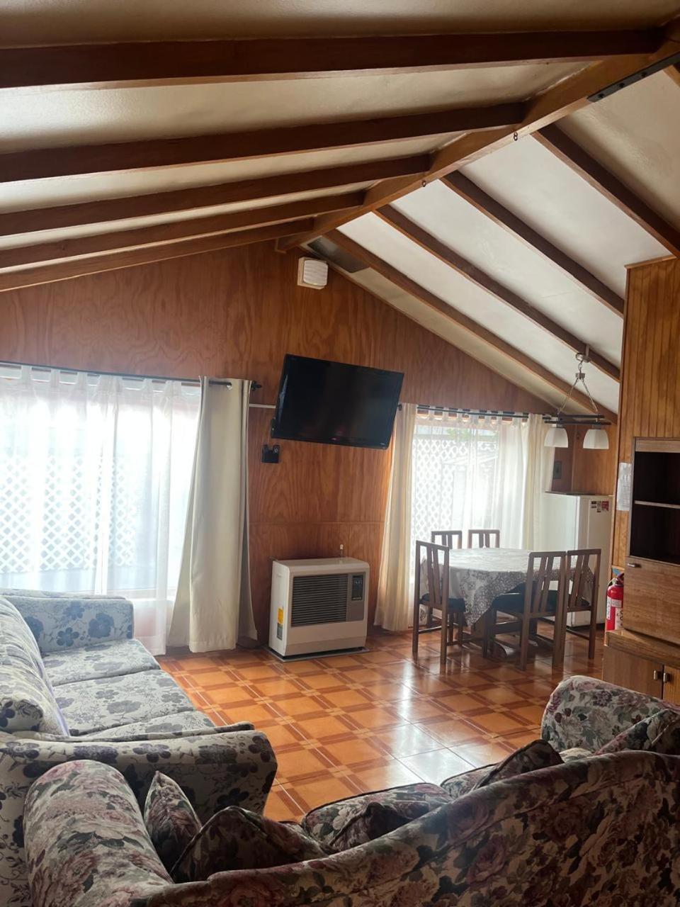 Cabanas Espanol Coyhaique Extérieur photo