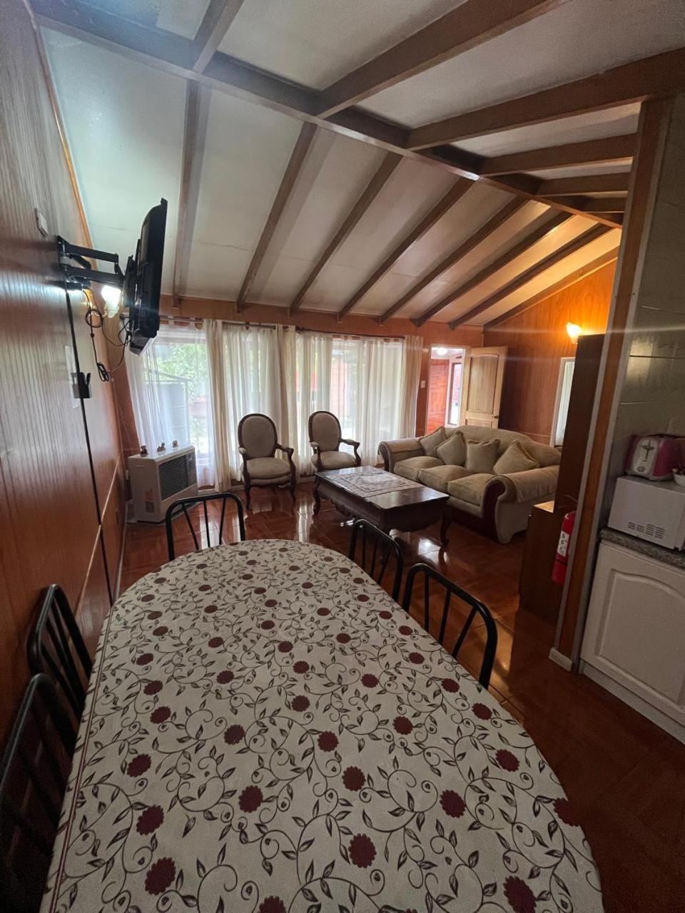 Cabanas Espanol Coyhaique Extérieur photo